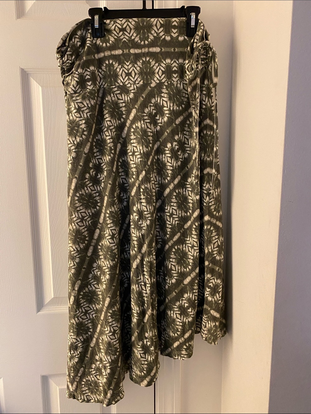 Patagonia  olive green Kamala skirt, Converts to a shorter halter dress-Large - Picture 2 of 7